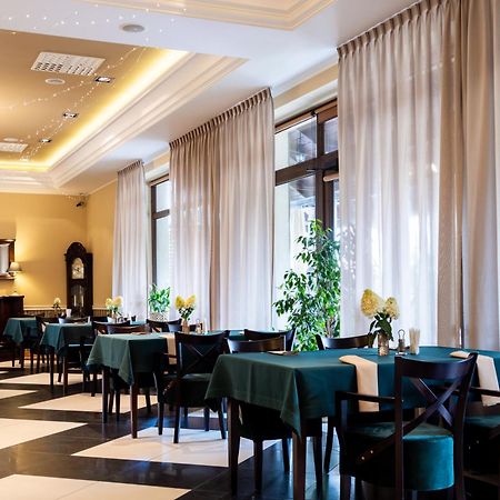 Hotel Kresowiak Siemiatycze Buitenkant foto