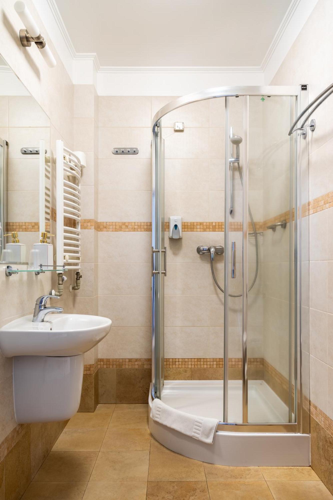 Hotel Kresowiak Siemiatycze Buitenkant foto