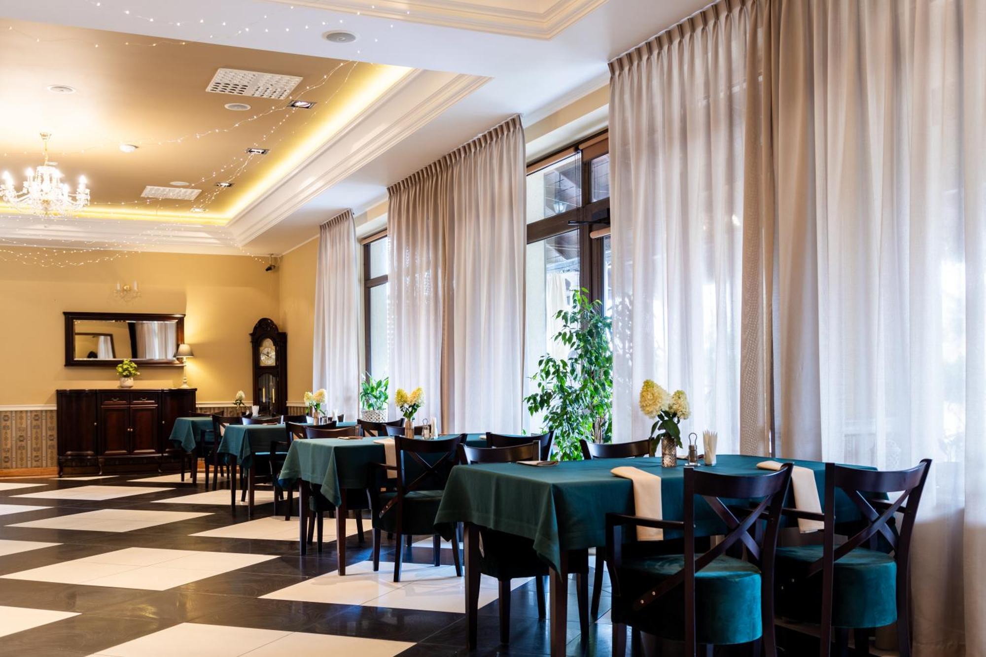 Hotel Kresowiak Siemiatycze Buitenkant foto