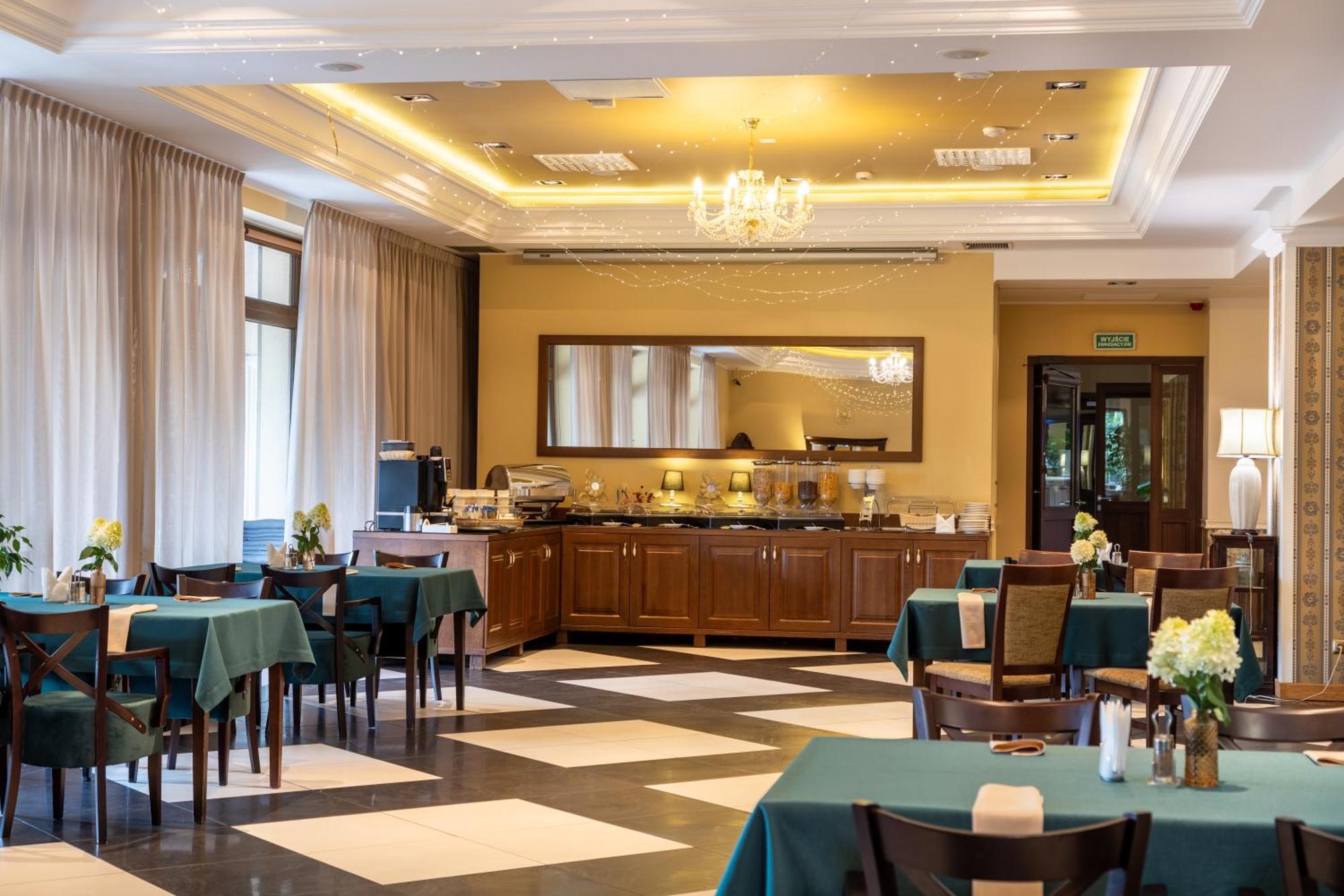 Hotel Kresowiak Siemiatycze Buitenkant foto